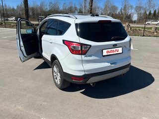 2018 Ford Kuga II Рестайлинг, белый, 1600000 рублей, вид 4