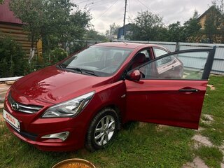 2014 Hyundai Solaris I Рестайлинг, красный, 900000 рублей, вид 1