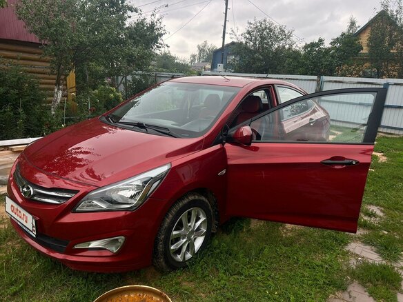 2014 Hyundai Solaris I Рестайлинг, красный, 900000 рублей