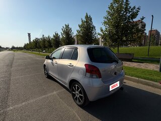 2009 Toyota Vitz II (XP90), серый, 625000 рублей, вид 4