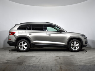 2020 Skoda Kodiaq I, коричневый, 1780000 рублей, вид 4