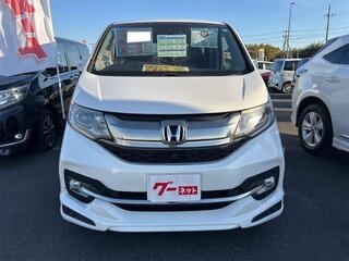 2017 Honda Stepwgn Spada V, белый, 1410000 рублей, вид 3