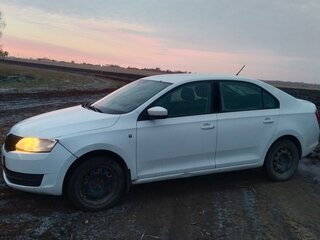 2014 Skoda Rapid I, белый, 570000 рублей, вид 4