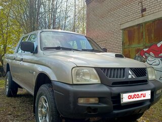 2005 Mitsubishi L200 III, серебристый, 1150000 рублей, вид 2