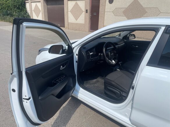 2019 Kia Rio IV, белый, 1565000 рублей - вид 10
