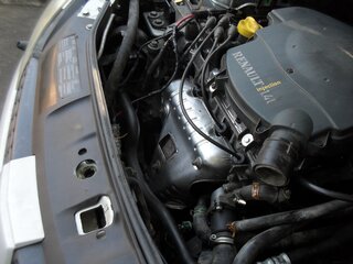 2004 Renault Symbol I Рестайлинг, серебристый, 300000 рублей, вид 4