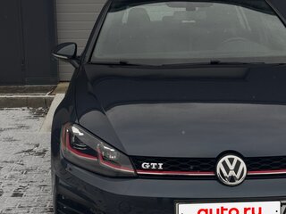 2017 Volkswagen Golf GTI VII Рестайлинг, серый, 1680000 рублей, вид 3
