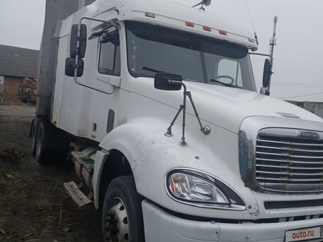 2002 Freightliner Columbia, белый, 1327000 рублей, вид 4