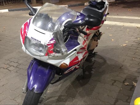 1993 Honda CBR 600F, белый, 270000 рублей, вид 2