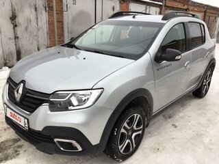 2021 Renault Sandero Stepway II Рестайлинг, серый, 1550000 рублей, вид 2