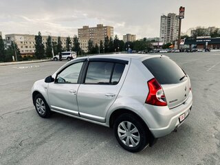2013 Renault Sandero I, серый, 650000 рублей, вид 3