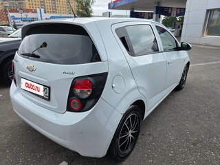 2012 Chevrolet Aveo II, белый, 680000 рублей, вид 4