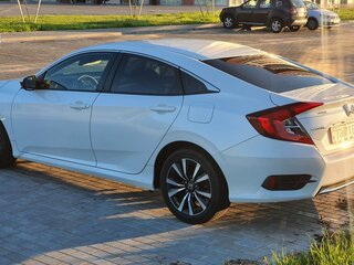 2019 Honda Civic X, белый, 1600000 рублей, вид 5