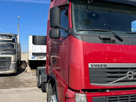 2014 Volvo FH, красный, 6550000 рублей, вид 3