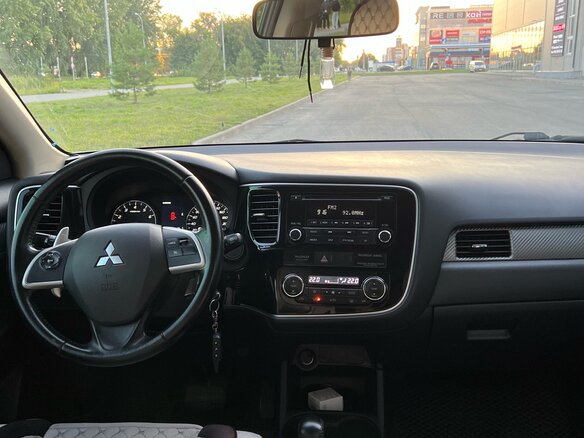 2013 Mitsubishi Outlander III, белый, 1850000 рублей - вид 6