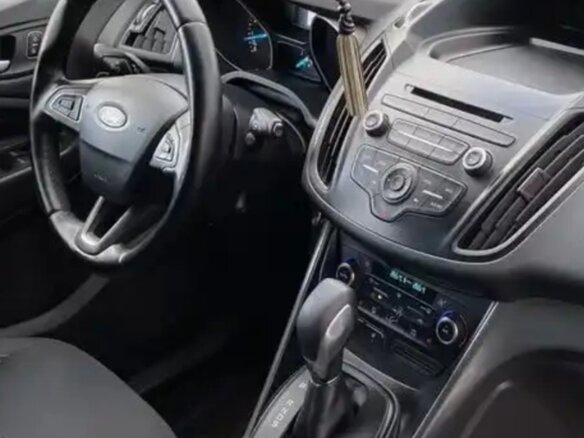 2018 Ford Kuga II Рестайлинг, белый, 1900000 рублей - вид 5