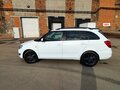 2013 Skoda Fabia II Рестайлинг, белый, 700000 рублей - вид 2