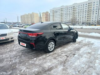 2018 Kia Rio IV, чёрный, 1249000 рублей, вид 3