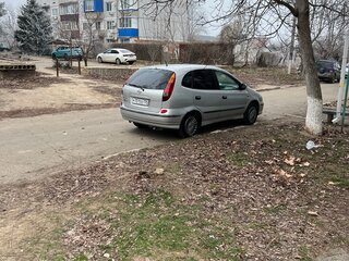 2001 Nissan Tino, серебристый, 400000 рублей, вид 4