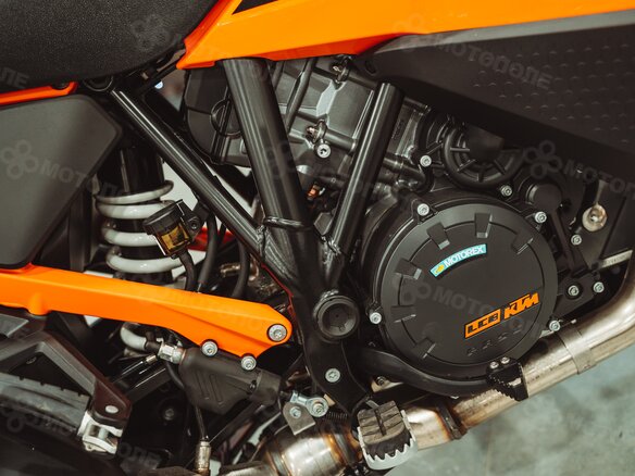 2024 KTM 1290 Super Adventure S, оранжевый - вид 15