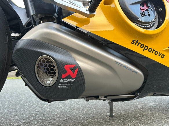2023 Ducati Panigale V4, жёлтый, 4000000 рублей - вид 8