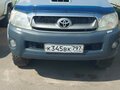 2010 Toyota Hilux, серебристый, 1518000 рублей