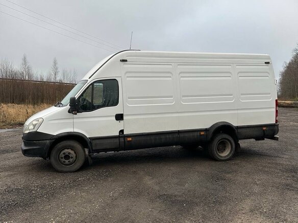 2013 Iveco Daily, белый, 1800000 рублей - вид 3