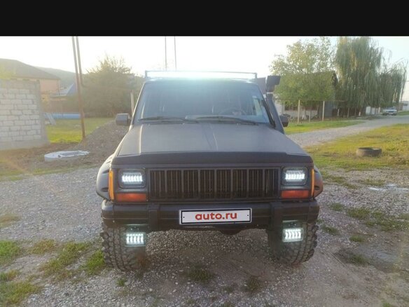 1989 Jeep Cherokee II (XJ), чёрный, 750000 рублей