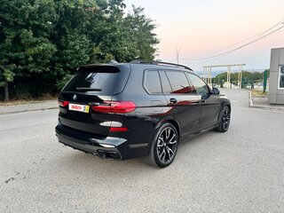 2020 BMW X7 40i I (G07), чёрный, 7550000 рублей, вид 3