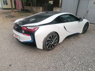 2016 BMW i8 I, белый, 7300000 рублей, вид 2