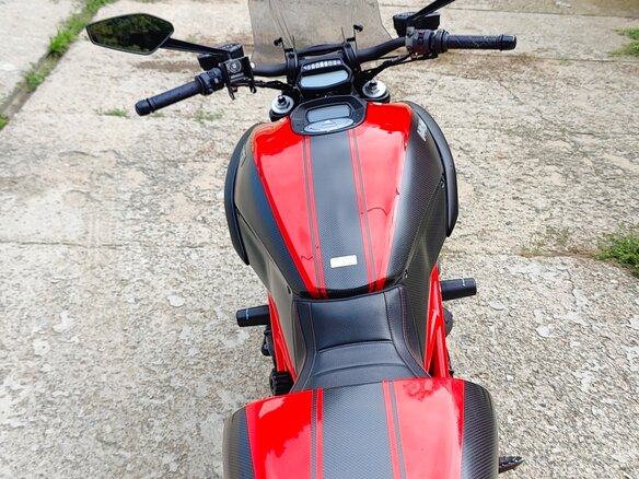 2014 Ducati Diavel Carbon, чёрный - вид 4