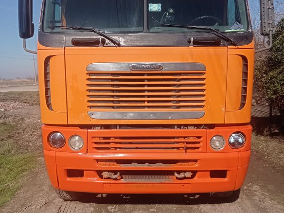 2003 Freightliner Argosy, оранжевый, 2600000 рублей - вид 5