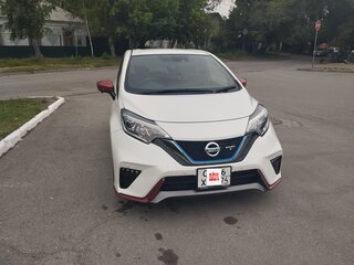 2019 Nissan Note Nismo S e-Power II Рестайлинг, белый, 1710000 рублей, вид 2