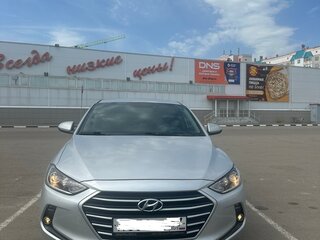 2017 Hyundai Elantra VI (AD), серебристый, 1600000 рублей, вид 2