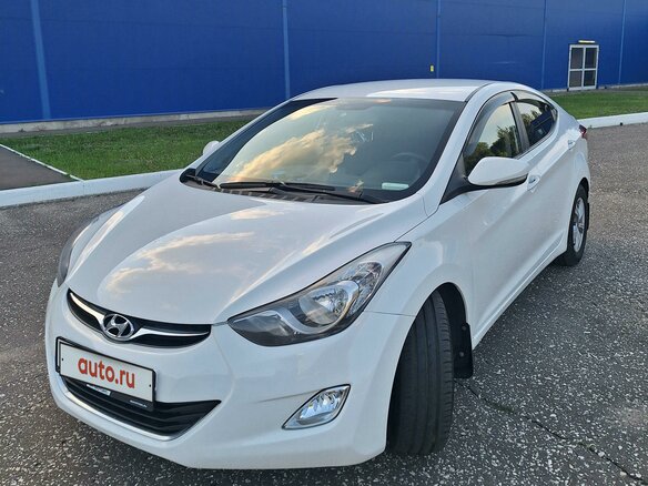 2013 Hyundai Elantra V (MD), белый, 1240000 рублей - вид 9