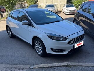2017 Ford Focus III Рестайлинг, белый, 1100000 рублей, вид 1