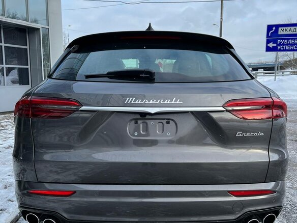 2022 Maserati Grecale GT, серый - вид 3