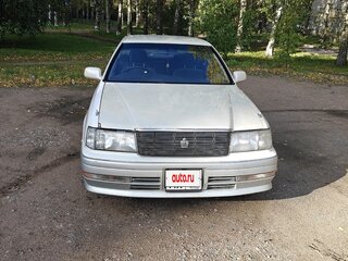 1996 Toyota Crown X (S150), белый, 800000 рублей, вид 1