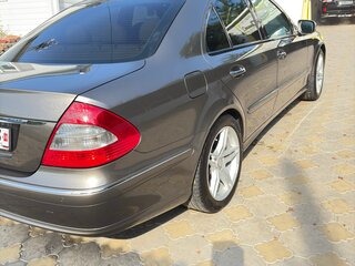 2006 Mercedes-Benz E-Класс 200 III (W211, S211) Рестайлинг, серый, 1250000 рублей, вид 3