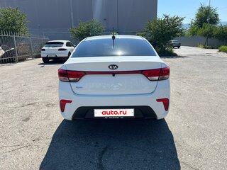 2019 Kia Rio IV, белый, 1349000 рублей, вид 5