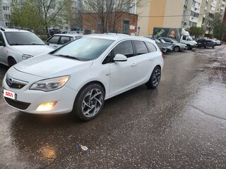 2012 Opel Astra J, белый, 650000 рублей, вид 3