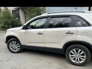 2009 Kia Sorento II, белый, 1300000 рублей, вид 5