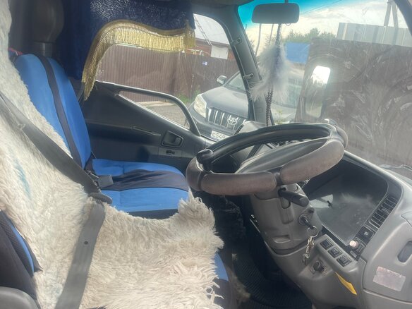 2000 Fuso (Mitsubishi) Canter, белый, 1000000 рублей - вид 5