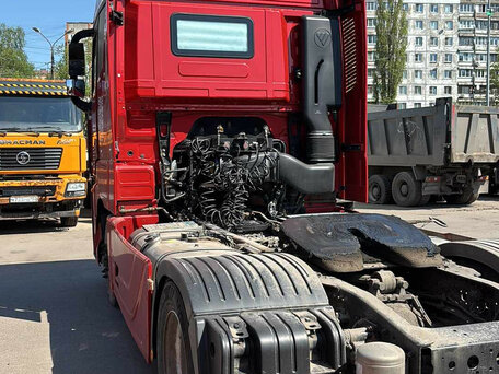 2023 Foton Auman EST A, красный, 2910000 рублей, вид 4