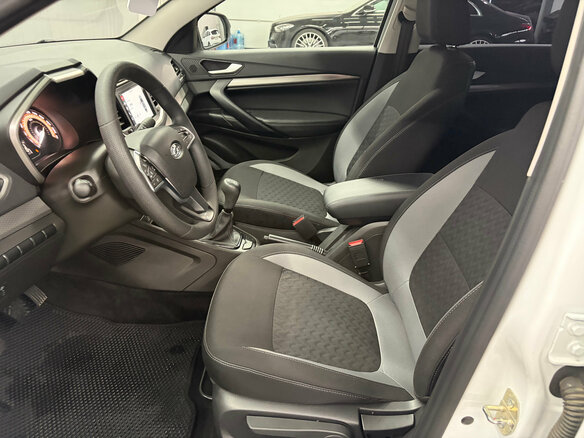 2024 Lada (ВАЗ) Vesta I Рестайлинг (NG), белый, 1297000 рублей - вид 11