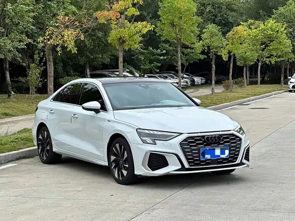 2023 Audi A3 35 TFSI IV (8Y), белый