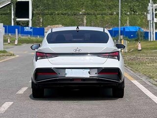 2023 Hyundai Elantra VII (CN7) Рестайлинг, белый, 1570098 рублей, вид 4
