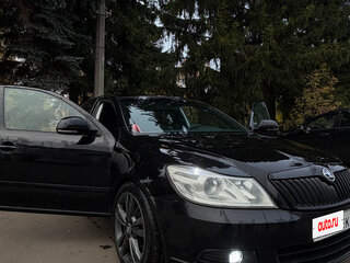 2013 Skoda Octavia II (A5) Рестайлинг, чёрный, 900000 рублей, вид 1