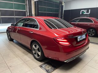 2019 Mercedes-Benz E-Класс 200 V (W213, S213, C238), красный, 2790000 рублей, вид 4