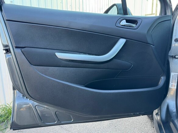 2013 Peugeot 408 I, серый, 725000 рублей - вид 11